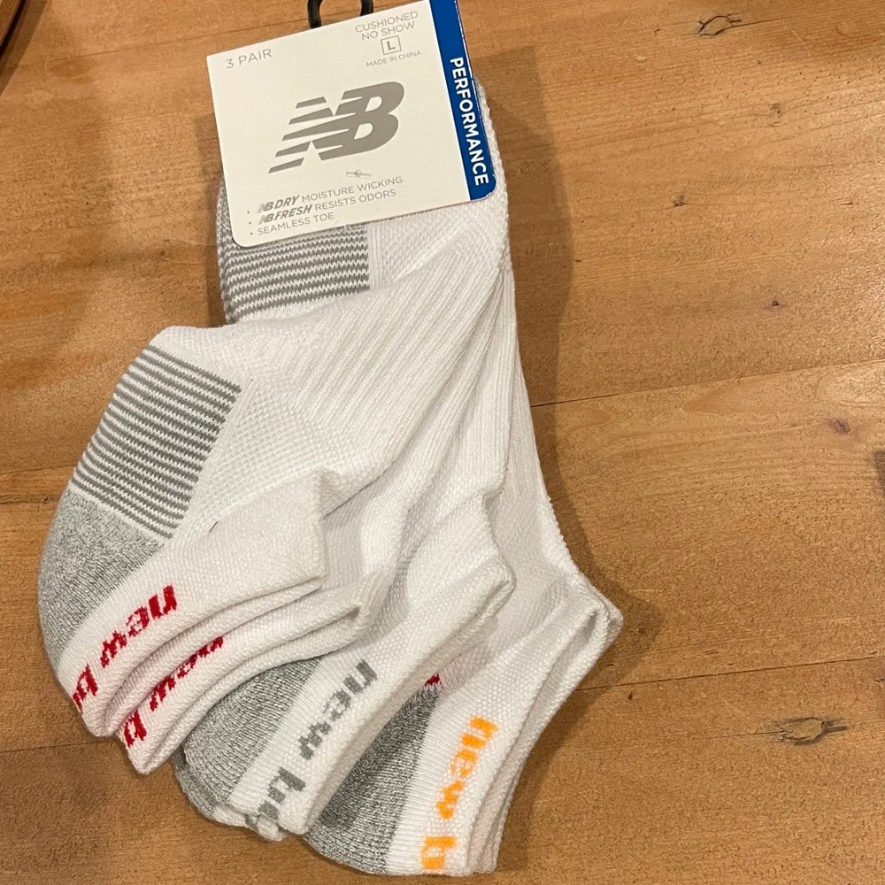 NB 3 Pairs Cushioned No Show Socks LARGE